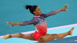 epa11527656 Simone Biles of USA competes the Women Floor Exercise final of the Artistic Gymnastics competitions in the Paris 2024 Olympic Games, at the Bercy Arena in Paris, France, 05 August 2024.  EPA/TERESA SUAREZ