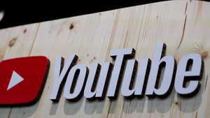 epa12971046 The YouTube logo is pictured during the re:publica festival 2026 in Berlin, Germany, 18 May 2026. The re:publica Berlin 2026 takes place from 18 to 20 May 2026 under the motto ‘Never Gonna Give You Up.'  EPA/FILIP SINGER