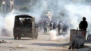 epa11664184 Police fire tear gas shells to disperse students as they march during a demonstration to condemn the alleged rape of a female student in Lahore, in Rawalpindi, Pakistan, 17 October 2024. Students in Lahore and Rawalpindi have been protesting since 14 October, in response to the alleged rape of a female student at the Punjab Group of Colleges for Women, prompting clashes with police and security guards, resulting in at least 250 arrests. The Punjab Chief Minister, Maryam Nawaz, has dismissed the claims as &#039;fabricated news&#039;, while the police have deployed heavy contingents to maintain order. Protests have escalated, leading to violence and property damage at various campuses. The Lahore High Court has summoned key officials to address the situation and investigate harassment claims against female students in educational institutions.  EPA/SOHAIL SHAHZAD