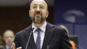 epa10296212 European Council President Charles Michel speaks during a mini plenary session of the European Parliament in Brussels, Belgium, 09 November 2022. The plenary will focus on outcomes of the European Council meeting of 20-21 October 2022.  EPA/OLIVIER HOSLET