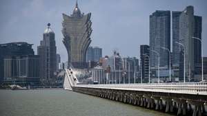 A Ponte Governador Nobre de Carvalho, aberta à circulação a 05 de outubro de 1974, depois de obras entre 1970 e 1974, comemora 50 anos de existência, em Macau, China, 24 de agosto de 2024. Com 2570 metros de comprimento, a obra foi renovada em 2005, estando apenas aberta ao tráfego de transportes públicos e veículos especiais. (ACOMPANHA TEXTO DA LUSA DO DIA 22 DE SETEMBRO DE 2024). GONÇALO LOBO PINHEIRO/LUSA