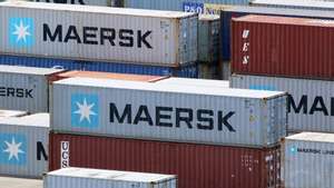 epa08999026 (FILE) - Containers of Maersk shipping line at the Jade Weser Port in Wilhelmshaven, northern Germany, 02 July 2017 (re-issued 09 February 2021)  July 2018). Maersk, the largest shipping company in the world,is due to publish its annual report for financial year 2020 on 10 February 2021.  EPA/FOCKE STRANGMANN *** Local Caption *** 54508588