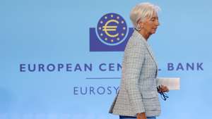epa11393204 European Central Bank (ECB) President Christine Lagarde arrives to address a press conference following the meeting of the ECB Governing Council in Frankfurt am Main, Germany, 06 June 2024. The European Central Bank made its first interest rate cut since 2019 and lowered the interest rate by 0.25 percentage points to 4.25 percent.  EPA/FRIEDEMANN VOGEL
