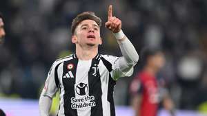 epa11783083 Juventus' Francisco Conceicao celebrates scoring the 3-0 goal during the Coppa Italia round of 16 soccer match between Juventus FC and Cagliari Calcio, in Turin, Italy, 17 December 2024.  EPA/ALESSANDRO DI MARCO