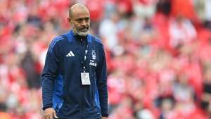epa12059092 Nottingham Forest's manager Nuno Espirito Santo walks on the pitch after losing the FA Cup semi-finals soccer match between Nottingham Forest and Manchester City, in London, Britain, 27 April 2025.  EPA/VINCE MIGNOTT EDITORIAL USE ONLY. No use with unauthorized audio, video, data, fixture lists, club/league logos, 'live' services or NFTs. Online in-match use limited to 120 images, no video emulation. No use in betting, games or single club/league/player publications.