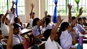 epa12328932 Filipino children attend a school class during a visit of a delegation of the Parliamentary Group of the Japan International Cooperation Agency (JICA) in Navotas City, Metro Manila, PHilippines, 28 August 2025. A delegation of the Japan International Cooperation Agency (JICA) Parliamentary League is in Manila to visit and inspect its agency’s activities, which support children in the Philippines and infrastructure projects being carried out. The JICA Parliamentary League is a Japanese parliamentary league aimed at supporting the activities of Japan’s International Cooperation.  EPA/FRANCIS R. MALASIG