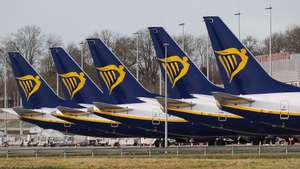 epa10393817 Ryanair airplanes on the tarmac as Ryanair cabin crew based in Belgium are on strike at Brussels south airport in Charleroi, Belgium, 07 January 2023. A second round of strikes by Belgium-based Ryanair cabin crew begins on 07 January and will see 152 flights cut to and from Charleroi airport over the weekend according to the CNE (National Central of Employees) union.  EPA/JULIEN WARNAND