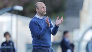 O jogador do Estoril Praia, Bruno Pinheiro, reage durante o jogo da 31.ª jornada da Primeira Liga de futebol contra o Belenenses SAD, disputado no estádio António Coimbra da Mota, em Cascais, 24 de abril de 2022. MIGUEL A. LOPES/LUSA