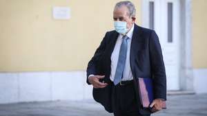 O antigo Presidente da República Portuguesa, António Ramalho Eanes, à chegada para a reunião do Conselho de Estado, no Palácio da Cidadela em Cascais, 03 de novembro de 2021.  RODRIGO ANTUNES/LUSA