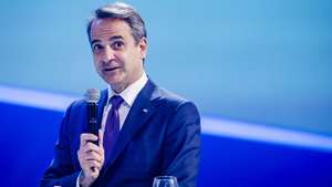 epa09988257 Greece Prime Minister Kyriakos Mitsotakis  speaks during the first day of the EPP conference in Ahoy Rotterdam, the Netherlands, 31 May 2022. The EPP Congress is organized by the European People's Party (EPP), the political family of the Christian Democrats in Europe.  EPA/SEM VAN DER WAL
