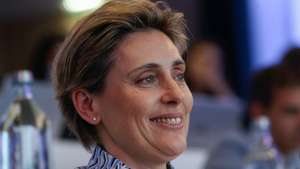 A futura presidente executiva da Sonae, Cláudia Azevedo, durante a apresentação de resultados de 2018, na Maia, 21 de março de 2019. JOSÉ COELHO/LUSA