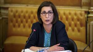 A ministra Adjunta e dos Assuntos Parlamentares, Ana Catarina Mendes, durante a sua audição na Comissão de Assuntos Constitucionais, Direitos Liberdades e Garantias, sobre a questão da receção de refugiados ucranianos, na Câmara de Setúbal, por funcionários russos alegadamente simpatizantes do regime de Vladimir Putin, na Assembleia da República, em Lisboa, 10 de maio de 2022. JOSÉ SENA GOULÃOLUSA