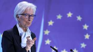 epa11272526 European Central Bank (ECB) President Christine Lagarde addresses a press conference following the meeting of the ECB Governing Council in Frankfurt am Main, Germany, 11 April 2024.  EPA/RONALD WITTEK