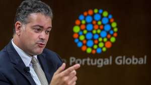 O presidente da AICEP, Luís Castro Henriques, em entrevista à agência Lusa onde faz um balanço "positivo" dos 15 anos da existência da Agência para o Investimento e Comércio Externo de Portugal, na sede da AICEP, em Lisboa, 18 de outubro de 2022. (ACOMPANHA TEXTO DA LUSA DO DIA 22 DE OUTUBRO DE 2022). JOSÉ SENA GOULÃO/LUSA