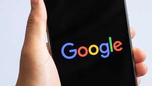 epa08883754 A close-up shows 'Google' logo on a smartphone in Berlin, Germany, 07 July 2020 (reissued 14 December 2020). Google services, including Gmail and Youtube  experienced a worldwide outage briefly on 14 December.  EPA/HAYOUNG JEON *** Local Caption *** 56200406