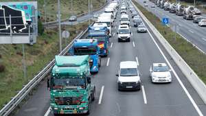 Truckers' strike continues in Spain