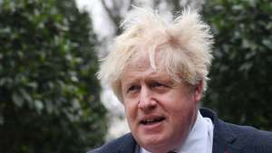 epa10534790 Former British Prime Minister Boris Johnson outside his home in London, Britain, 21 March 2023. Johnson is set to give evidence to MPs who are investigating accusations that he misled Parliament over Partygate, on 22 March.  EPA/ANDY RAIN