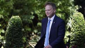 epa10057244 Britain's Transport Secretary Grant Shapps arrives for a Cabinet meeting at 10 Downing Street, London, Britain, 07 July 2022. British Prime Minister Boris Johnson, who has resigned as Tory Party leader has appointed a number of new Cabinet Ministers after a series of resignations.  EPA/TOLGA AKMEN