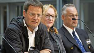 epa07855989 (L-R) Expedition leader Markus Rex, researcher Pauline Snoeijs-Leijonmalm, and captain Stefan Schwarze attend a press conference  on the polar expedition MOSAiC with the vessel 'Polarstern' in Tromso, Norway, 20 September 2019. The German research icebreaker 'Polarstern' is set to leave Tromso, Norway to spend a year drifting through the Arctic Ocean trapped in ice.  EPA/Rune Stoltz Bertinussen  NORWAY OUT