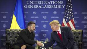epa13256462 A handout photo made available by the Ukrainian Presidential Press Service shows Ukraine's President Volodymyr Zelensky (L) and US President Donald Trump (R) shaking hands during a meeting in New York, New York, USA, 22 September 2026, on the sidelines of the United Nations General Assembly (UNGA).  EPA/UKRAINIAN PRESIDENTIAL PRESS SERVICE HANDOUT -- MANDATORY CREDIT: UKRAINIAN PRESIDENTIAL PRESS SERVICE -- HANDOUT EDITORIAL USE ONLY/NO SALES