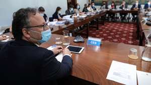 O presidente do Conselho Económico e Social de Portugal (CESP), Francisco Assis, participa na reunião da Concertação Social em preparação do Conselho Europeu, esta manhã em Lisboa, 20 de outubro de 2021. A Concertação Social acontece nas vésperas do Conselho de Ministros de quinta-feira e a uma semana da votação na generalidade da proposta de OE2022, cuja viabilização não está assegurada, uma vez que tanto o BE como o PCP ameaçaram votar contra o documento caso não haja mudanças. MIGUEL A. LOPES/LUSA