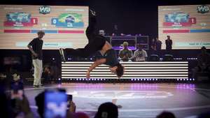 An athlete in action during The World Battle 2022 breaking event at Porto Coliseum, Portugal, 4th Setember 2022. The World Battle 2022 is an international Street Sports &amp; Culture Festival that brings together some of the world's most amazing b-boys, b-girls and dancers.  MANUEL FERNANDO ARAUJO/LUSA