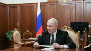 epa13150140 Russian President Vladimir Putin during his meeting with ALROSA CEO and Chairman of the Executive Board Pavel Marinychev, at the Kremlin in Moscow, Russia, 04 August 2026.  EPA/ALEXANDER KAZAKOV / SPUTNIK / KREMLIN POOL MANDATORY CREDIT