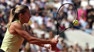 epa13020446 Maja Chwalinska of Poland during her Women's final match against Mirra Andreeva of Russia at the French Open Grand Slam tennis tournament at Roland Garros in Paris, France, 06 June 2026.  EPA/TERESA SUAREZ