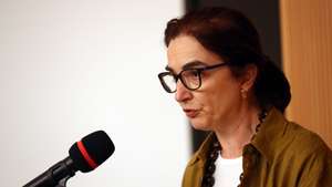 A ministra da Ciência, Tecnologia e Ensino Superior, Elvira Fortunato, discursa durante a sessão de inauguração do Laboratório Colaborativo InnovPlantProtect, Elvas, 28 de julho de 2022. O InnovPlantProtect CoLAB é uma referência nacional e internacional na investigação de soluções inovadoras de base biológica para promover culturas mais seguras, inteligentes e produtivas, resistentes às alterações climáticas e mais amigas do ambiente. NUNO VEIGA/LUSA