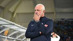 epa11586517 Australia coach Graham Arnold looks on during the FIFA World Cup 2026 Third Round Asian Qualifier match between Australia and Bahrain at Cbus Super Stadium on the Gold Coast, Australia, 05 September 2024.  EPA/DAVE HUNT  AUSTRALIA AND NEW ZEALAND OUT