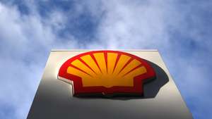 epa10444059 A Shell logo is displayed on a filling station in London, Britain, 02 February 2023. The oil and gas company Shell has reported record annual profits. The 39.9 billion dollar profits in 2022 are double its previous years total and the highest in the company's 115 year history.  EPA/NEIL HALL