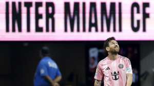 epa12186355 Lionel Messi of Inter Miami looks on during the FIFA Club World Cup 2025 match between Inter Miami and Porto in Atlanta, Georgia, USA, 19 June 2025.  EPA/ERIK S. LESSER