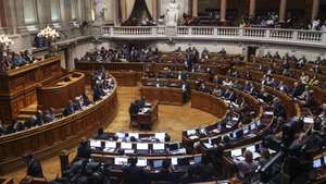 O primeiro Ministro António Costa intervém no debate parlamentar sobre política geral, esta tarde na Assembleia da República em Lisboa, 11 de janeiro de 2023. MIGUEL A. LOPES/LUSA