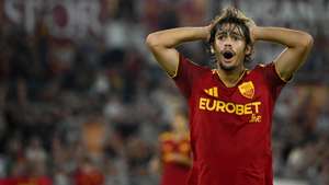 epa13189603 AS Roma's Rodrigo Mora gestures during the Italian Serie A soccer match between AS Roma and ACF Fiorentina, in Rome, Italy, 24 August 2026.  EPA/ALESSANDRO DI MEO