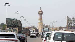 epa12917233 Commuters drive through the streets of Bamako, Mali, 27 April 2026. Malian authorities stated that a series of coordinated attacks were launched on 25 April by Islamic militants and separatists across the West African country. Following the assassination of Defense Minister Sadio Camara in a suicide car bombing at his Kati residence, the capital remains under a three-day overnight curfew.  EPA/HADAMA DIAKITE
