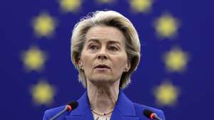 epaselect epa11783378 European Commission President Ursula von der Leyen speaks during a debate on preparation for the European Council meeting, at the European Parliament in Strasbourg, France, 18 December 2024. The EU Parliament's session runs from 16 till 19 December 2024.  EPA/RONALD WITTEK
