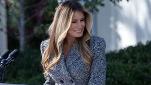 epa13315788 First lady Melania Trump makes remarks prior to US President Trump signing an executive order to establish the Women's Health Division and a White House Women's Health Task Force in the Rose Garden of the White House in Washington, DC, USA, 19 October 2026. The first lady spoke about the need for overhauling women's health, including using AI for new research.  EPA/RON SACHS / POOL