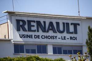 epa08451501 Outside view of the French car manufacturer Renault site in Choisy-le-Roi, France, 29 May 2020. French carmaker Renault on 29 May announced up to 15,000 layoffs worldwide after the coronavirus pandemic accentuated the drop in demand. The site of Choisy le Roi would be the only one to be closing as announced.  EPA/YOAN VALAT