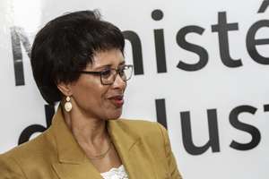 Ministra da Justiça de Cabo Verde Joana Rosa após a assinatura do protocolo para cooperação com Portugal no domínio da administração dos sistemas eleitorais e de recenseamento, Cabo Verde, 03 julho 2023.
ELTON MONTEIRO/LUSA