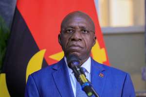 O ministro das Relações Exteriores de Angola, Téte António, participa na conferência de imprensa no final da cerimónia de assinatura de acordos na VI Reunião Ministerial do Caminho Conjunto Angola-União Europeia, no Ministério das Relações Exteriores em Luanda, Angola, 10 de dezembro de 2023. AMPE ROGÉRIO/LUSA