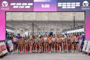 epa13173252 Athletes in action at the start of the Women's Marathon at the European Athletics Championships Birmingham 2026, Birmingham, Britain, 16 August 2026.  EPA/ADAM VAUGHAN