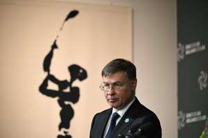 epa13247780 European Commissioner for Economy and Productivity, Implementation and Simplification Valdis Dombrovskis at a press conference at the Informal meeting of EU Finance Ministers in Dublin Castle, Dublin, Ireland 18 September 2026. Ireland holds the Presidency of the EU for six months until the end of 2026.  EPA/BRYAN MEADE