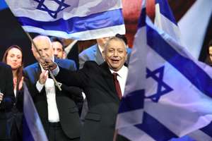 epa13335625 Leader of the Yashar party and former Israeli military chief, Gadi Eisenkot, celebrates with supporters the first election results, Tel Aviv, 27 October 2026. Israelis headed to the polls in the first nationwide 26th Knesset (legislative) elections since the Hamas-led 07 October 2023 attack.  EPA/ATEF SAFADI
