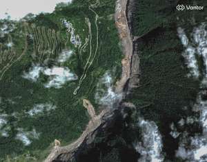 epa13198102 A handout satellite image made available by Vantor shows the current view of the river and debris near Labi Village in the aftermath of the flash flood along Nepal-Tibet border 28 August 2026. Over 500 people have died and hundreds remain missing across northern Nepal after a suspected glacial collapse and avalanche triggered flash floods and mudslides along the Bhotekoshi and Trishuli river valleys near the Nepal-Tibet border, causing widespread destruction to settlements and infrastructure, according to local authorities.  EPA/SATELLITE IMAGE ©2026 VANTOR / HANDOUT -- MANDATORY CREDIT: SATELLITE IMAGE 2026 VANTOR -- THE WATERMARK MAY NOT BE REMOVED/CROPPED --HANDOUT EDITORIAL USE ONLY/NO SALES