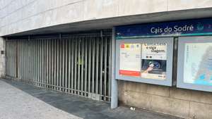 Metro de Lisboa com estações fechadas
