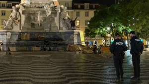 três manifestantes permanecem no Rossio