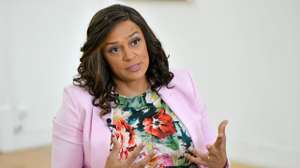 A empresária angolana Isabel dos Santos durante uma entrevista à agência Lusa