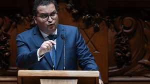 Sessão plenária na Assembleia da República, com a presença do Governo para o debate do estado da Nação. O lider parlamentar do Partido Social Democrata (PSD), Joaquim Miranda Sarmento Lisboa, 20 de Julho de 2022. FILIPE AMORIM/OBSERVADOR