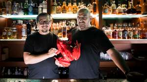 Reportagem no Bar “Red Frog”, que foi eleito um dos 50 melhores bares do mundo. Este bar é conhecido pelos seus cocktails. Paulo Gomes e Emanuel Minez Lisboa, 15 de Setembro de 2022. FILIPE AMORIM/OBSERVADOR