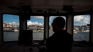 Transtejo, Margem Sul - Lisboa: Barco que faz a travessia do Rio Tejo entre Lisboa e Cacilhas, Seixal, Barreiro, Montijo